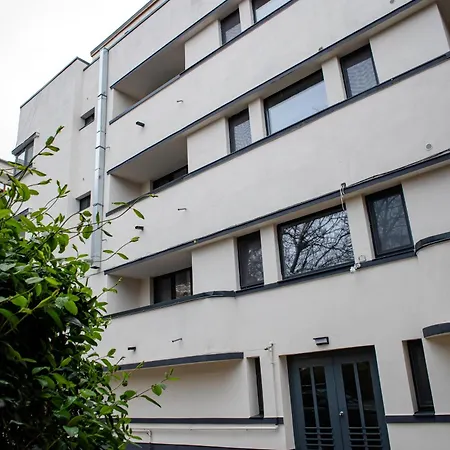 Beautiful New Super Location Apartment