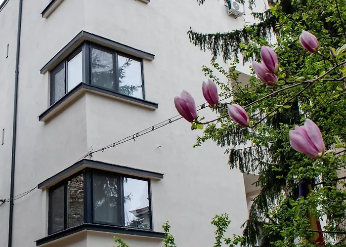 Beautiful New Studios&Apartments Super Central Location *