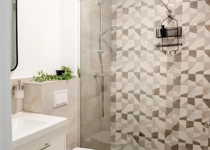 Beautiful New Studios&Apartments Super Central Location *