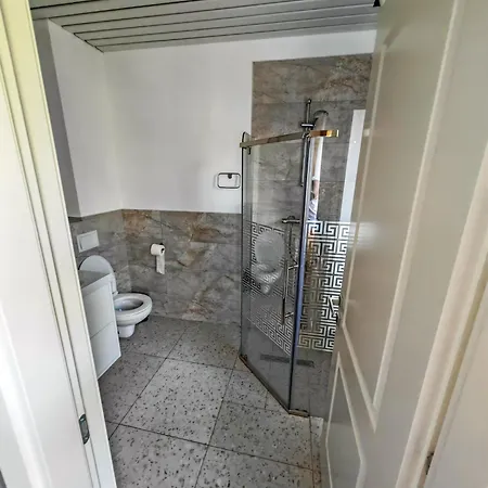 Beautiful New Studios&apartments Super Location דירה *